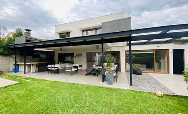 Condominio Las Flores 5d 3b Más Servicio Quincho Piscina