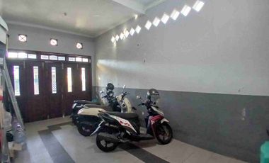 Rumah + Kost hanya 800 mtr dari Poros Soekarno Hatta. Kondisi sangat bagus
