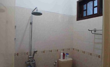 Rumah + Kost hanya 800 mtr dari Poros Soekarno Hatta. Kondisi sangat bagus