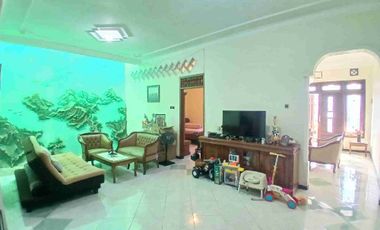 Rumah + Kost hanya 800 mtr dari Poros Soekarno Hatta. Kondisi sangat bagus