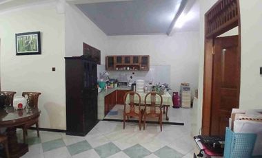 Rumah + Kost hanya 800 mtr dari Poros Soekarno Hatta. Kondisi sangat bagus