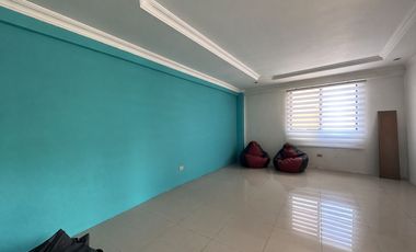 Suite de alquiler en la Urbanización Ciudad Celeste, 1 parqueo, Samborondón