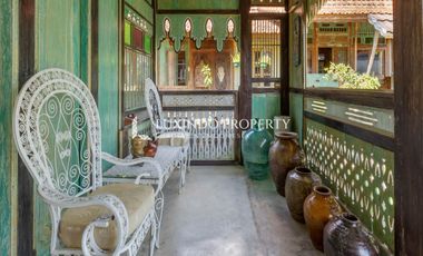 DIJUAL VILLA DENGAN 6 KAMAR TIDUR DI LODTUNDUH