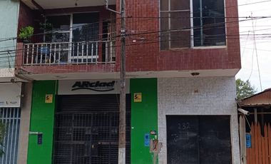 VENTA DE CASA EN PUCALLPA (2 PISOS+AIRES)