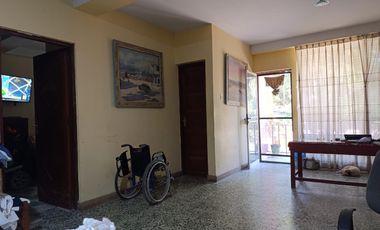 VENTA DE CASA EN PUCALLPA (2 PISOS+AIRES)