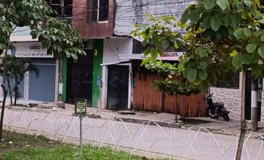 VENTA DE CASA EN PUCALLPA (2 PISOS+AIRES)