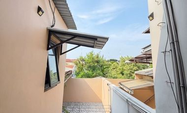 DIJUAL CEPAT BU RUMAH NYAMAN LOKASI SUPER STRATEGIS DI MERUYA JAKARTA BARAT