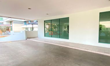 Cari Tempat Usaha? Kios Potensial Siap Pakai di Apartemen Riverside Pluit, Muara Karang Strategis