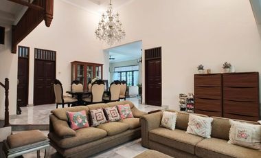 Dijual Rumah Cantik Asri dan Nyaman di Kebon Jeruk DS-14656