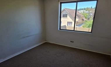 Vendo Casa de 3 pisos en Condominio Aires de Curauma II