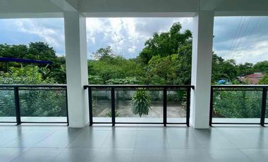 FOR SALE MODERN ELEGANT RETIREMENT HOME WITH SPACEOUS BACKYARD NEAR THE VALLEYS AND WITH ACCESS TO NEW CLARK CITY