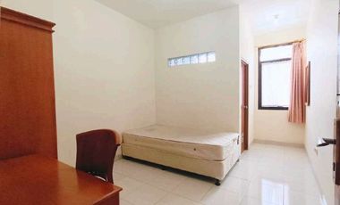 DIJUAL RUMAH KOS KOST-AN PUTRI EKSLUSIF AKTIF STRATEGIS DI DAGO BANDUNG DEKAT ITB