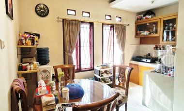 DIJUAL RUMAH KOS KOST-AN PUTRI EKSLUSIF AKTIF STRATEGIS DI DAGO BANDUNG DEKAT ITB