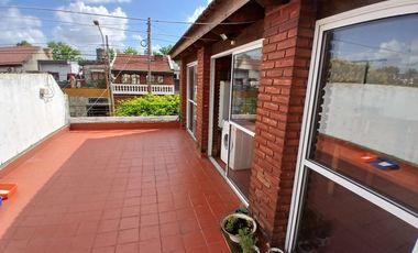VENTA PH 3 AMBIENTES CON PATIO RAMOS MEJIA