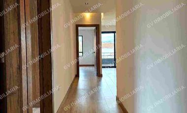 EN VENTA - INCREIBLE DEPARTAMENTO DE 3 HABITACIONES CON BALCÓN, en Av. 1ro de mayo, Quinta Lucrecia.