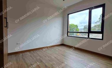 EN VENTA - INCREIBLE DEPARTAMENTO DE 3 HABITACIONES CON BALCÓN, en Av. 1ro de mayo, Quinta Lucrecia.