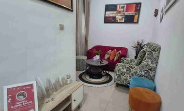 Disewakan u/ R tinggal 2 lantai furniture dalam. komplek