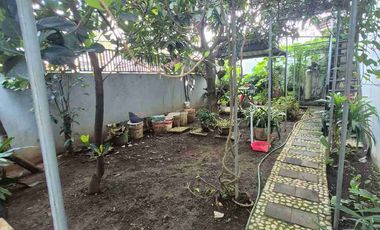 Disewakan u/ R tinggal 2 lantai furniture dalam. komplek