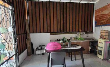 Disewakan u/ R tinggal 2 lantai furniture dalam. komplek