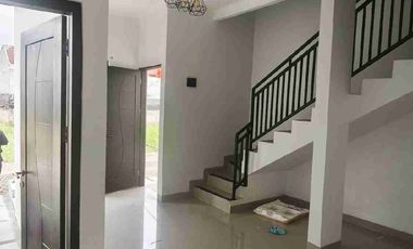 Over Kredit Rumah Cakep 2 Lantai di Jatiasih Bekasi