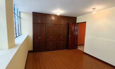Casa Rentera en Venta - Sector Mitad del Mundo