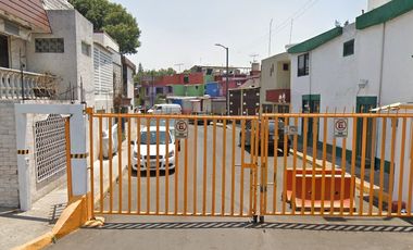VENTA CASA CENTRICA EN EL ROSARIO AZCAPOZALCO