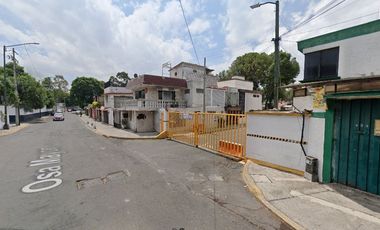 VENTA CASA CENTRICA EN EL ROSARIO AZCAPOZALCO