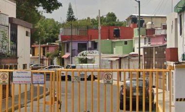 VENTA CASA CENTRICA EN EL ROSARIO AZCAPOZALCO