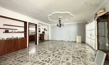 Renta | Casa 4 habitaciones Amplios espacios Fraccionamiento Costa de Oro