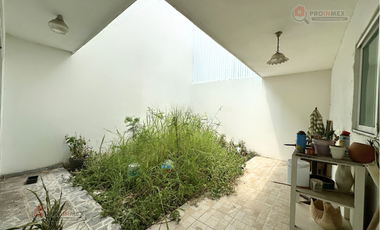 Renta | Casa 4 habitaciones Amplios espacios Fraccionamiento Costa de Oro