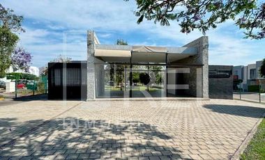 CASA EN VENTA PARQUES DE TESISTAN ZAPOPAN
