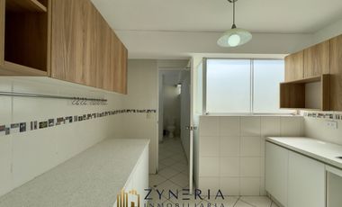 Oportunidad en Surco: Departamento de 157 m² con terrazas, vista al parque y acceso por escalera