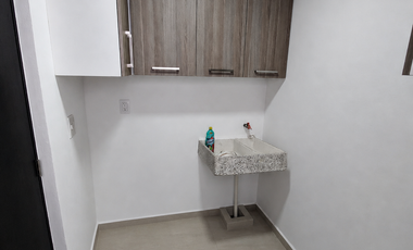 CASA EN RENTA EN BOSQUES DE ICA ZINACANTEPEC CON JARDÍN Y SEGURIDAD 24/7