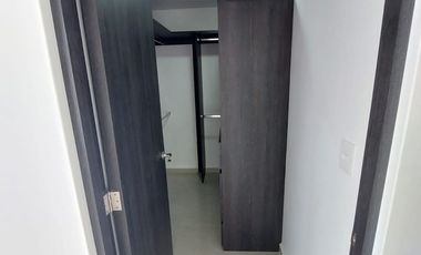 CASA EN RENTA EN BOSQUES DE ICA ZINACANTEPEC CON JARDÍN Y SEGURIDAD 24/7