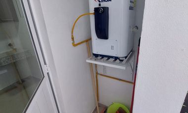 CASA EN RENTA EN BOSQUES DE ICA ZINACANTEPEC CON JARDÍN Y SEGURIDAD 24/7