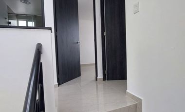 CASA EN RENTA EN BOSQUES DE ICA ZINACANTEPEC CON JARDÍN Y SEGURIDAD 24/7