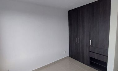 CASA EN RENTA EN BOSQUES DE ICA ZINACANTEPEC CON JARDÍN Y SEGURIDAD 24/7