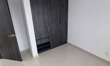 CASA EN RENTA EN BOSQUES DE ICA ZINACANTEPEC CON JARDÍN Y SEGURIDAD 24/7
