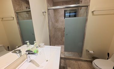 Amplio Departamento en Renta en el Centro de Playa del Carmen – 2 Recámaras
