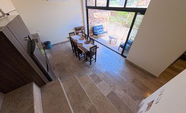 Amplio Departamento en Renta en el Centro de Playa del Carmen – 2 Recámaras