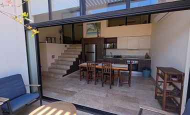 Amplio Departamento en Renta en el Centro de Playa del Carmen – 2 Recámaras
