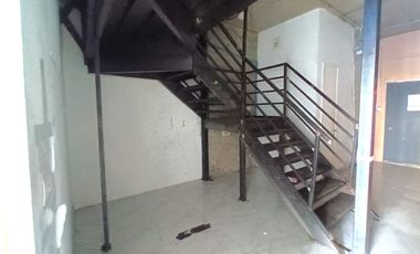 ARRIENDO Local Comercial de 98,93 m2 + 94 m2 en piso 2, Metro Irarrázaval
