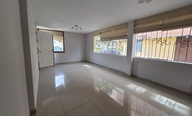 VENDO DEPARTAMENTO DE 1ER PISO EN EL CERCADO DE TACNA