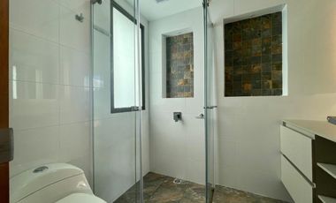 SE VENDE HERMOSA CASA ESQUINERA EN ZIPAQUIRÁ