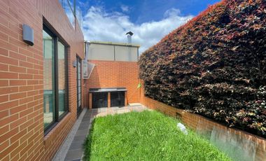 SE VENDE HERMOSA CASA ESQUINERA EN ZIPAQUIRÁ