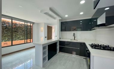 SE VENDE HERMOSA CASA ESQUINERA EN ZIPAQUIRÁ