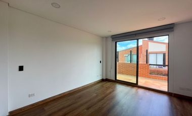 SE VENDE HERMOSA CASA ESQUINERA EN ZIPAQUIRÁ