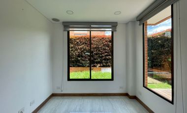 SE VENDE HERMOSA CASA ESQUINERA EN ZIPAQUIRÁ