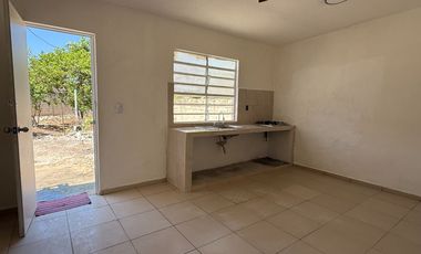 CASA EN RENTA SOBRE AVENIDA, A PASOS DEL ESTADIO DE SALVADOR ALVARADO - MERIDA, YUCATAN.