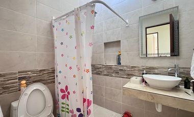 Renta De casa en Privada Valle Real carretera Rioverde pasando periférico Slp